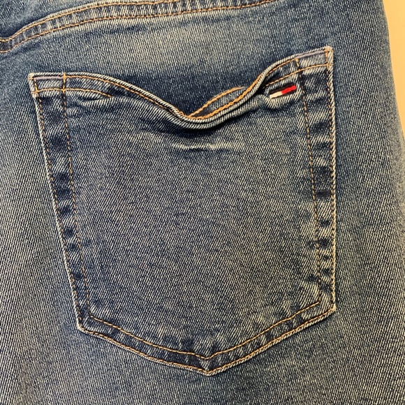 Tommy Hilfiger | High Rise Straight Ankle Cropped Capri Jeans - Picture 7 of 10